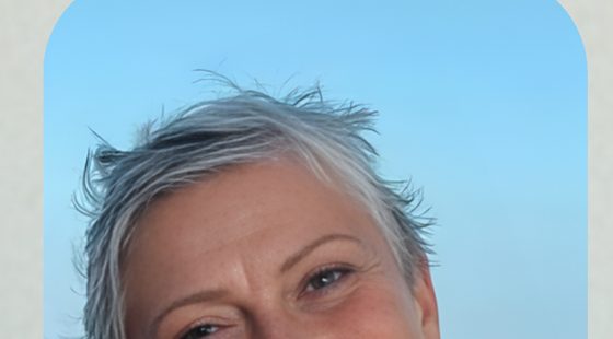 Paciente con sonrisa renovada